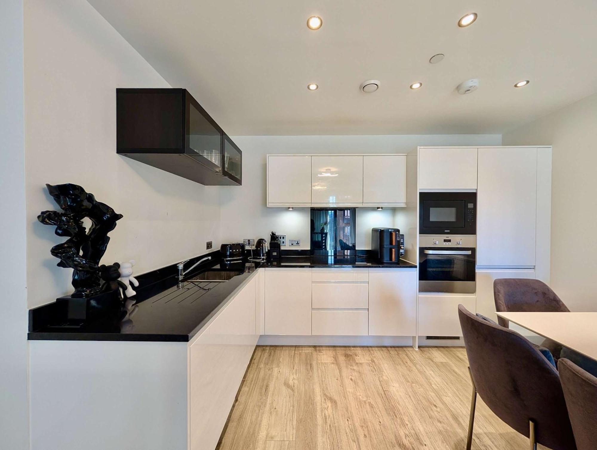 Modern Flat With Beautiful Balcony * Londra