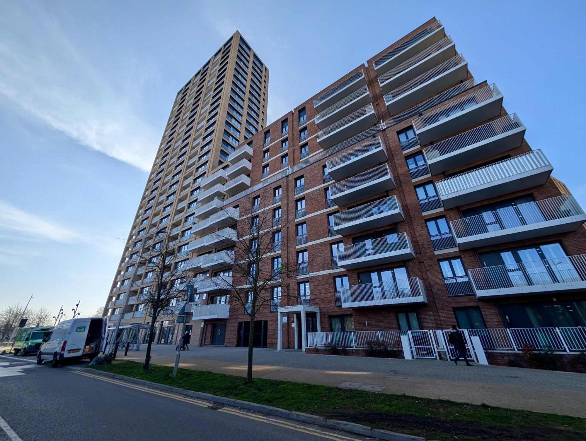 Modern Flat With Beautiful Balcony * Londra